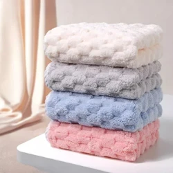 Uterák Lovely Cloud Pattern Super absorpčný uterák so vzorom cloudovej mriežky na dekoráciu kúpeľne na každodenné použitie