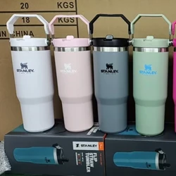 2024-es új Stanley 30oz/887 ml-es STRAW CUP Pohár Leopard szalmafedelekkel Rozsdamentes acél kávés Termos Cup autós bögrék Vákuumos csésze