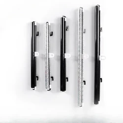 Auto Säit Fënster Sonneschutz Automatesch Retractable Wärmeisolatioun Rido fir Autoen Retractable Wärmeisolatioun Sunshade