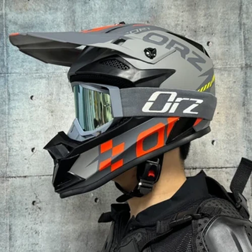 Helmed Oddi ar y Ffordd Ysgafn Proffesiynol Motocross Downhill MTB DH Racing Helmet Cross CapaCetes
