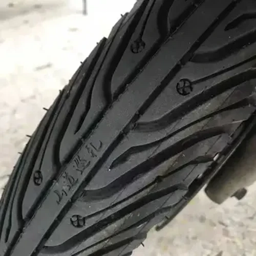 Elektrisko automašīnu riepu montāža