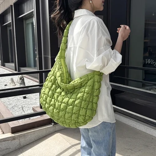 Quilted Padded Crossbody Bag para sa Babae Mga Pleated Bubbles Cloud Shoulder Bags Malaking Tote Bucket Designer Bag Ruched Handbags 2023