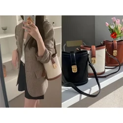 Generation Purchase 2023 New Korean Niche Designer New Joy Xin Rui En the Same Cowhide Handbag Baget bag