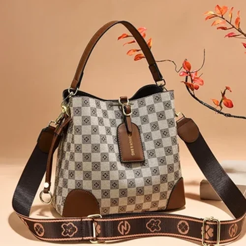 2024 Kadın Tote Çanta Tasarımcıları Lüks Çanta Baskılı Kova Basit Kadın Çantası Ünlü Marka Omuz Çantası Bayanlar Bolsos