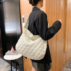 Nylon Vai cổ điển Vai vai nữ thông thường không thấm nước túi hobo cho Lady quilted Túi xách công suất lớn