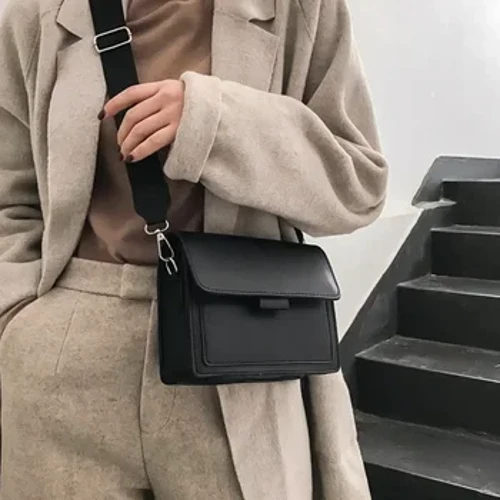 Bag Negesydd Merched 2024 Strap/cadwyn Ysgwydd Eang Trendi Newydd Bag Sgwâr Bach Retro Fflap Syml Achlysurol Bag Croesgorff i Ferched