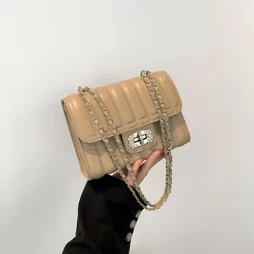 Moda zanjiri Qizlar uchun to'qilgan retro kashtado'zlik Ayollar elkama-sumkasi oddiy qulfli qisqich kichik kvadrat sumkasi PU materiali Avtomobil tikuvi