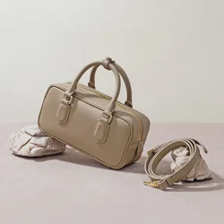 I-Boston Bowling Bag Umcamelo omusha we-niche design isikhumba semfashini isikhwama esisodwa sehlombe esiphambene