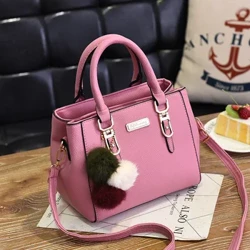 Bolsos de mano de piel sintética para mujer, decoración de bolas de pelo, bolso Vintage, bandoleras con borlas de felpa, bolso de hombro tipo bandolera Boston de diseñador