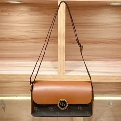 ʻEke paʻalima maʻemaʻe o Boston Slant Crossbody Pillow ʻeke 2023 kaila hou o ka lima lima paʻakikī.