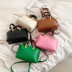 2024 Uusi muoti Diagonal Straddle Handheld Popular Boston Handbag Naisten suosittu laukku