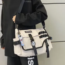 Vászon Crossbody táskák nőknek 2023 Nylon Férfi Postás Diák válltáska Nagy táska Divat Könyvtáska Nagy kézitáskák