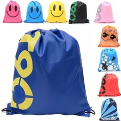 Isikhwama Sokubhukusha Esingenamanzi Ebhishi Engangeni Manzi I-Drawstring Ubhaka Wokuhlela I-Gym Storage Izingubo Zethawula Lezicathulo