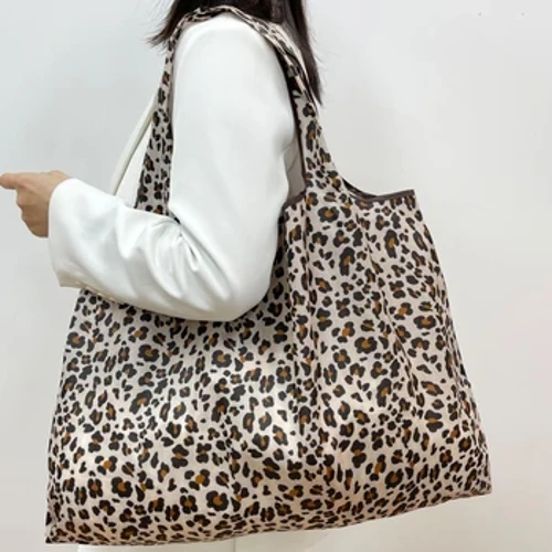 Nytt tryck Stor Återanvändbar Shoppingväska Damväska 50lb Modeficka Axelväska Vikbar Eco Bag Tvättbar Resor