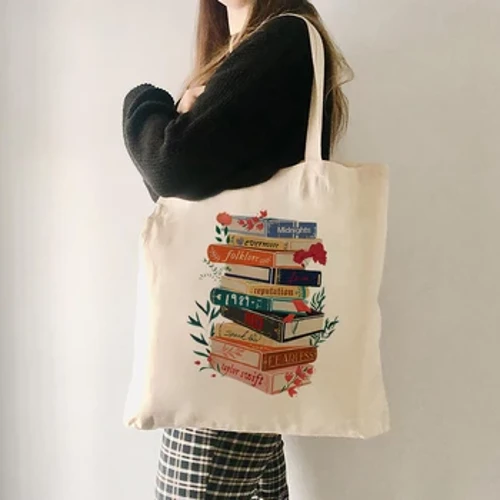 I-Taylor Albums Book Pattern Pattern Tote Bag Canvas Shoulder Bag for Travel Daily Commute Isipho Esingcono Kakhulu se-Swifties Trendy Merch for TS Fans