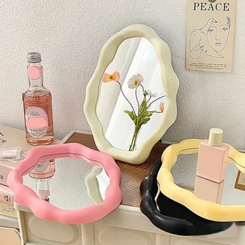 Specchio di vanità irregolare Resina a forma di nuvola specchio con stand casa decorativo per la camera da letto specchi da camera da letto specchi ornamenti