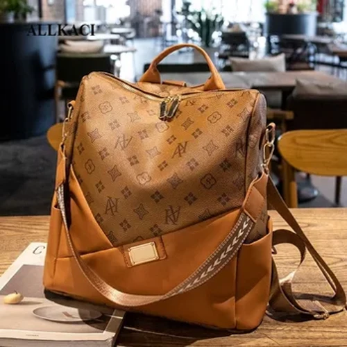 2022 لينة بولي Leather جلد المرأة على ظهره الشباب سيدة حقيبة مدرسية سعة كبيرة حقيبة ظهر للسفر المرأة حقائب كتف حقيبة السفر 50