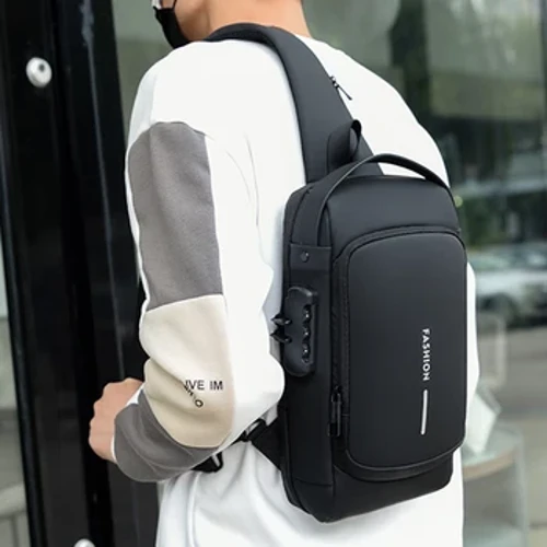 Modische Herren Brusttasche Diebstahlsichere Bandtasche Tragbarer Rucksack mit USB-Ladeanschluss Männliche PU Schulter Outdoor Sport Umhängetasche