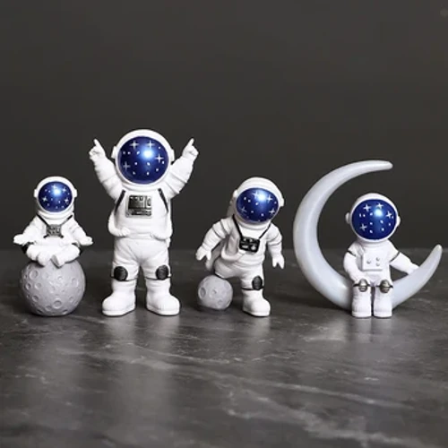 4 Pcs Astronot Figure Patung Figurine Spaceman Patung Mainan Pendidikan Desktop Dekorasi Rumah Astronot Model untuk Anak-anak Hadiah