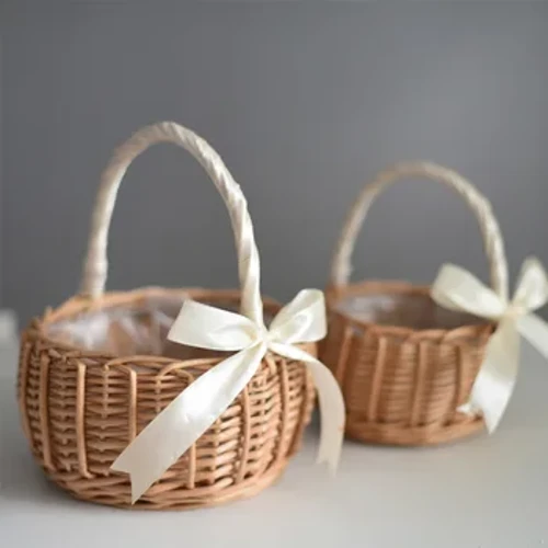 Vævet blomsterkurv Rattan opbevaringskurv Blomsterpige håndkurv Håndlavet blomsterkurv til hjemmets bryllupsindretning