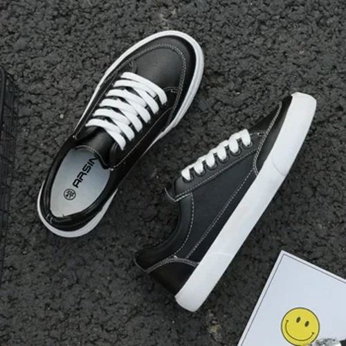Sneakers da uomo Scarpe bianche da uomo Scarpe classiche casual traspiranti con piattaforma Skateboard Scarpe di tela alla moda Zapatillas Hombre