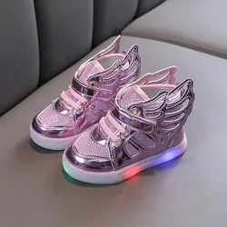 Chaussures enfants avec aile LED baskets lumineuses bébé filles enfant en bas âge chaussure mode éclairer chaussures de Skateboard plates enfants chaussures décontractées