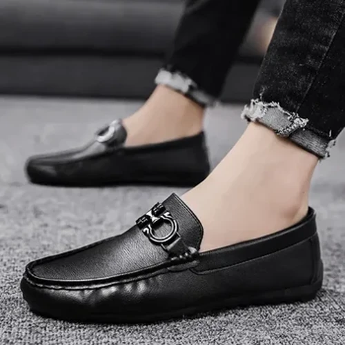 Yüksek kaliteli deri makosenler erkekler rahat ayakkabılar Moccasins erkek daireler üzerinde kayma moda erkek tekne ayakkabı erkek sürüş ayakkabısı Hombre