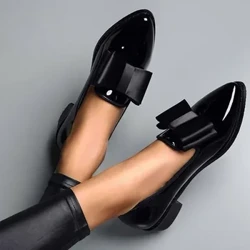2024 Nye Dame Loafers Sløjfe Decor flade sko med spids tå til kvinder Laklæder med lav mund Pendler daglige fritidssko