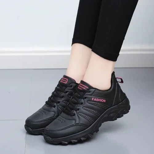 Sneakers Lledr PU Du i Ferched Rhedeg Esgidiau Tenis Anlithro Meddal Trwchus Unig Ysgafn Achlysurol Chwaraeon Ysgafn Dyluniad dal dŵr
