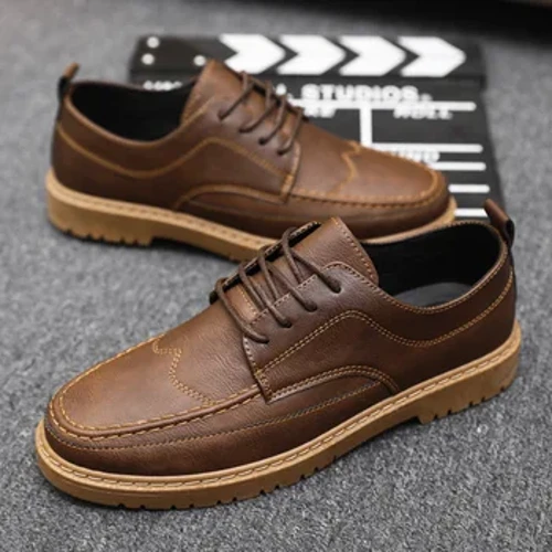 Marka gündelik erkek ayakkabısı Klasik İş Deri Ayakkabı Erkekler için Moda El Işi erkek Elbise Ayakkabı Rahat Daireler Loafer'lar