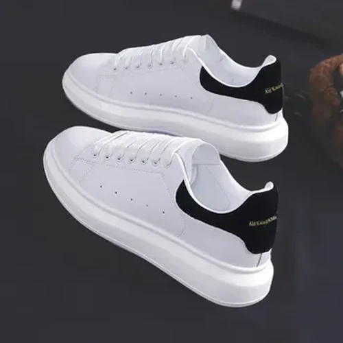 Zapatillas de deporte blancas aumentadas para hombre, zapatos deportivos informales transpirables de estilo coreano, a la moda, versátiles, novedad de Otoño de 2024