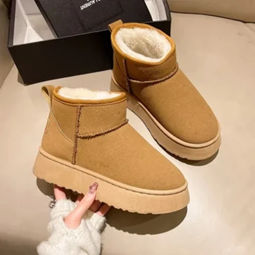 Hiver femmes courtes en peluche chaud bottes de neige chaussures décontractées nouveau daim fourrure Chelsea bottines plates plate-forme dames chaussures Botas