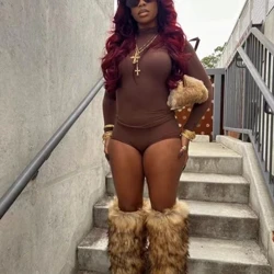Mbuni Mpya Wanawake wa Anasa Fluffy Fluffy Fur High Tube Buti za Theluji Ndefu Manyoya Marefu ya Kimongolia Viatu vya Pamba vya Goti Viatu vya Juu vya Ankle