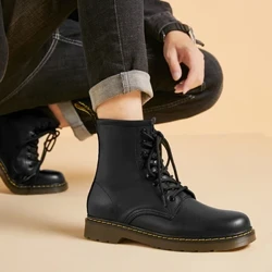 Men Genuine Leather Classic Six Hole Martin Boots Fashion British Style Riding Maikling Ankle Boots Militar Boots Pambabaeng Boot