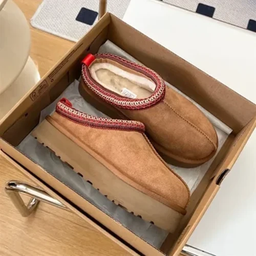 Viatu vya theluji kwa wanawake mnamo 2023 msimu wa baridi vipya laini nene vilivyounganishwa na slippers nusu viatu vya kawaida vya pamba buti za theluji