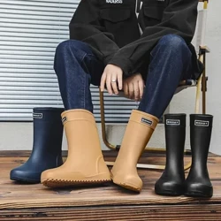 Botas de chuva da moda masculino Gumboots de borracha 2024 deslize em botas de trabalho à prova d'água do meio de calçados de trabalho não deslizantes para homens