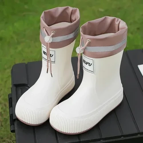 Amabhuzu Emvula Abesifazane I-Anti Slip Trend Engasindi Imvula Ethambile Izicathulo Ukudoba Kwangaphandle Okuwugqinsi Okukodwa Kwezicathulo Ezingangeni Manzi Imfashini Entofontofo ka-2024