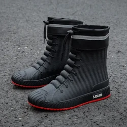 Sapatos impermeáveis ​​de tubo curto casual versátil e veludo para manter o desgaste que não é resistente ao desgaste e confortável para usar botas de chuva