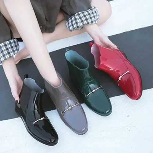 Brand Newydd Merched Rainning Boots Merched Ffasiwn Cerdded Ffêr gwrth-ddŵr Rwber Rainboots Achlysurol Trwchus Gwaelod Trwchus Isel Esgidiau Byr
