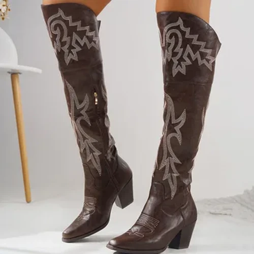 2023 Kūʻai wela ʻana o nā wahine i hoʻopaʻa ʻia i nā kāmeʻa wahine o ke komohana nā kāmaʻa kāmaʻa me ka nui Retro Concert Cowboy ma luna o ke kuli kiʻekiʻe.