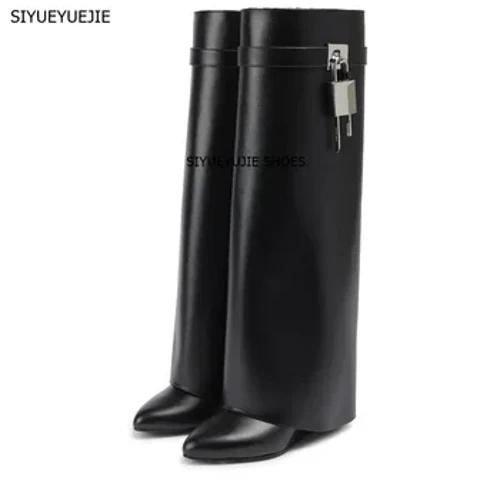 Lieder Stiefel Sperr Hardware iwwer Mandel Zeh geklappt Studs Slip-on Motorrad Wedge Schong Knéi Héich Stiwwelen Knéi héich Stiwwelen