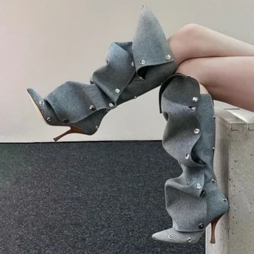 Viatu virefu vya Kisigino kwa Wanawake Viatu vya Juu vya Botte vya Majira ya baridi Viatu vya Botas Mujer Viatu Virefu Vilivyochongoka Viatu vya Denim Viatu vya Kitufe cha Chuma