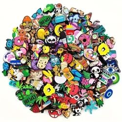 Krok sandallary üçin tötänleýin stil aýakgap jadylary, 10/30/50 / 100Pcs dürli görnüşli PVC aýakgap bezeg esbaplary
