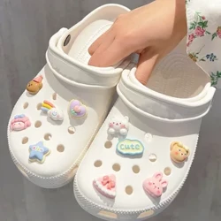 Upinde wa mvua Dubu Shimo la Viatu Hirizi Vifaa Viatu Buckle Wanyama Wazuri Wadogo Viatu Maua Mapambo ya Viatu vya DIY