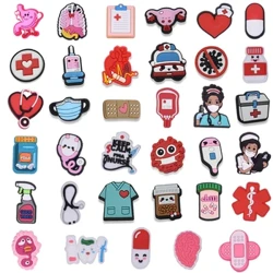 Vendita calda 1 pz Ciondoli per scarpe da medico infermiera per ciondoli Croc Accessori Pin Bambini Donne Adolescenti Natale Festa di compleanno Bomboniere Regali