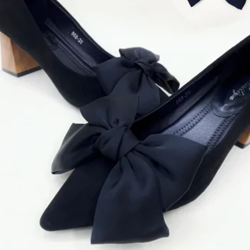 1 Pasang Sepatu Pengantin Baru Putih Busur Besar Sepatu Wanita Gesper DIY Dilepas Setiap Hari Semua Cocok Slimming Satin Sepatu Bunga Sepatu C