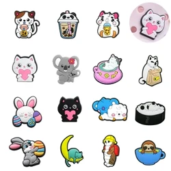 Hot Verkaf Cute PVC Schong Charms Pin fir Croc Accessoiren Bracelet Armband Meedchen Jongen Erwuessener Männer Fraen Party Gonschten Kaddoen