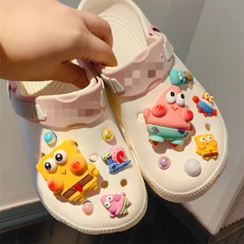 1 Gosod Cute Cartwn DIY Esgidiau swyn ar gyfer Crocs swyn Pecyn Gwerthu ar gyfer Esgidiau Crocs Affeithwyr Esgidiau Addurniadau Clogiau Anrhegion Plant