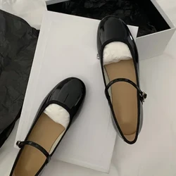 Lolita Round Toe Backle Strap Mary Janes Femmes Loafers Chaussures plates Madiennes Pink / Silver Ballerinas Slip on Low Talons Moccasins 2024