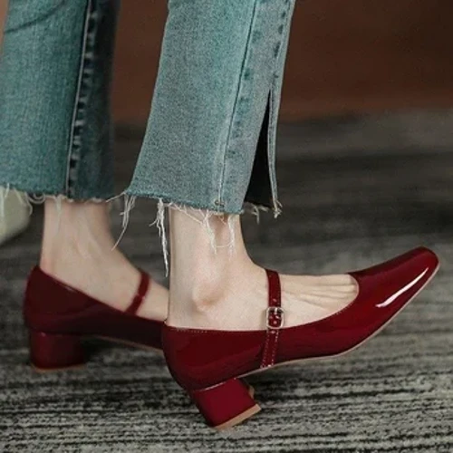 Phụ Nữ Mới Của Đỏ Đen Mary Janes Giày Da Cao Cấp Gót Thấp Đầm Giày Mũi Vuông Nông Có Dây Đeo giày Nữ
